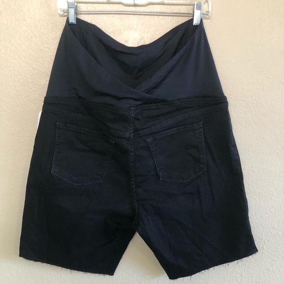 Ingrid & Isabel Maternity Black Crossover Panel Raw Hem Bermuda Jean Shorts 14 - Picture 3 of 16